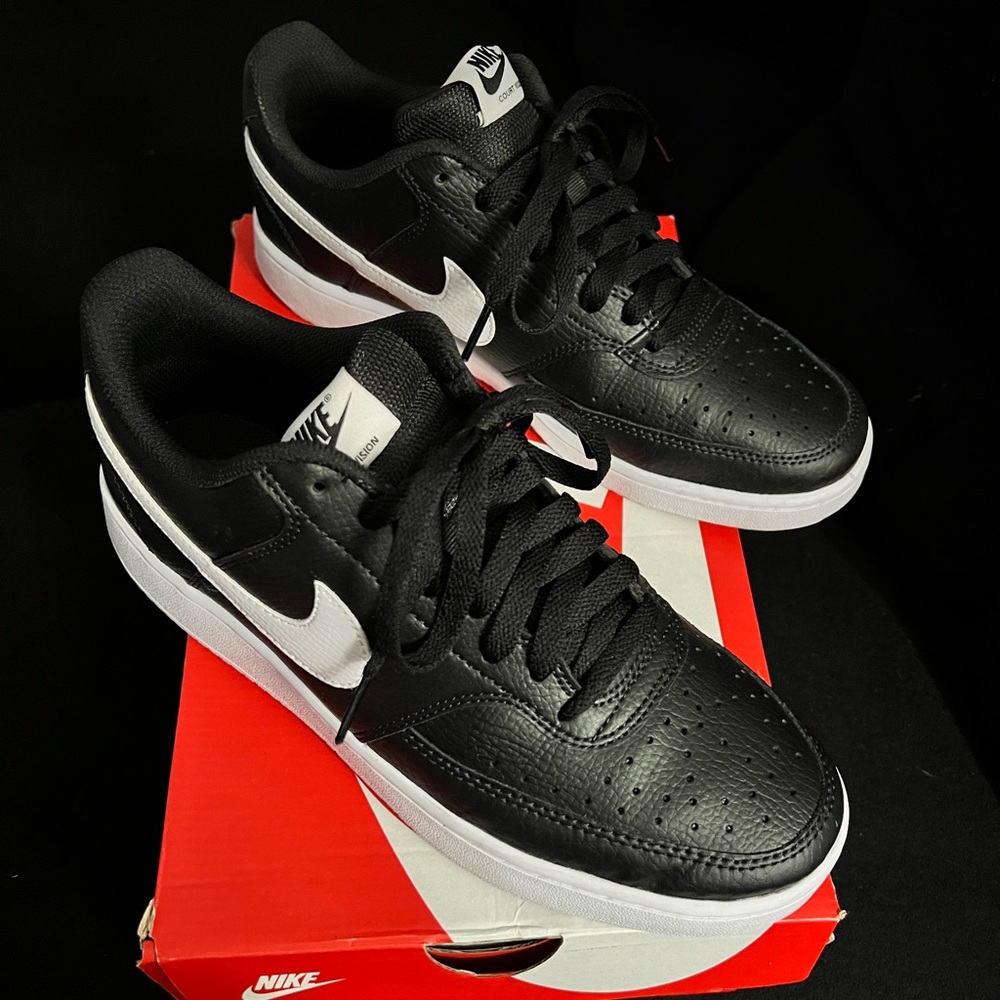 Nike Court Vision Low Women’s Size 9.5 in Black